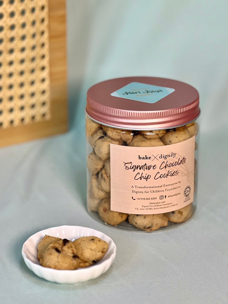 Signature Chocolate Chip Cookies